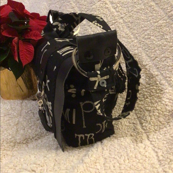 🎁Black and White Satchel Bag🎁 - Picture 6 of 10